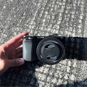 Sony a6100 Mirrorless Camera 24.2MP + 16-50mm Lens 4K UHD Wi-Fi Bluetooth